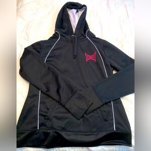 Tapout Pullover Hoodie Women’s Size Large Black And Pink Logo